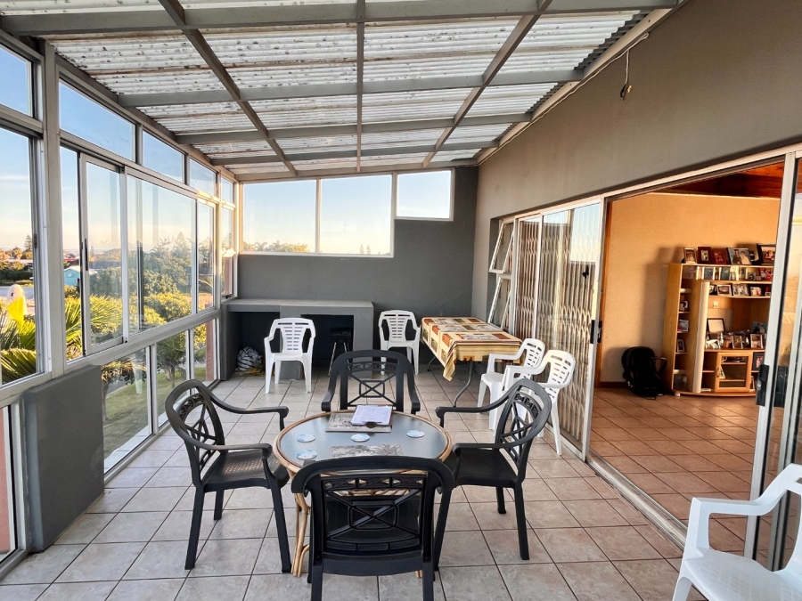 4 Bedroom Property for Sale in C Place Eastern Cape